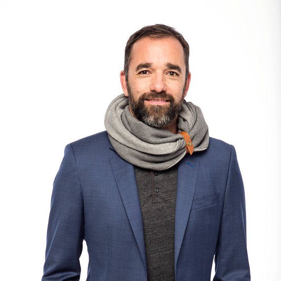 Warm elegance for him. 20 best scarves for men